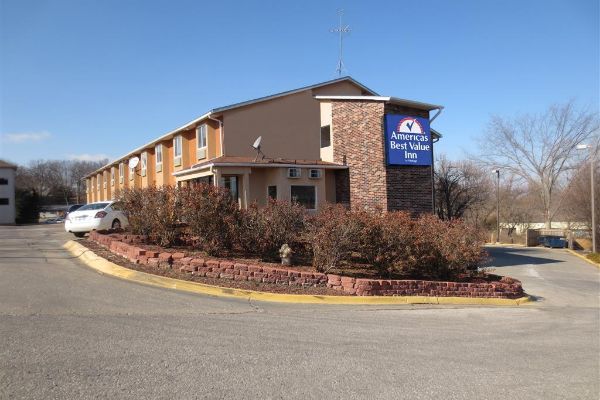 Americas Best Value Inn (Lawrence)